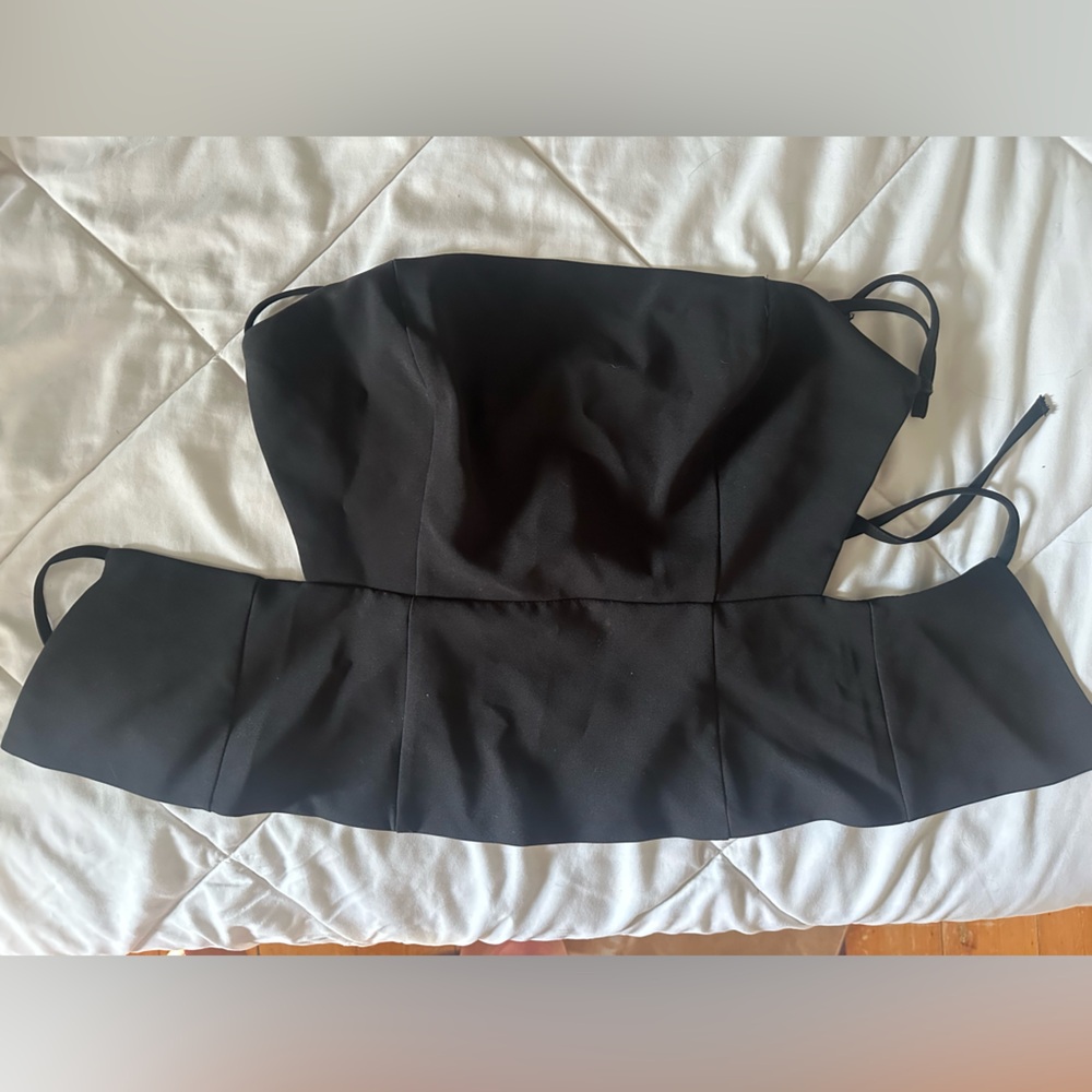 Dynamite Open Black Top with straps